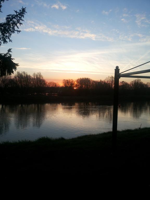 Chalet La Meuse Maaseik Quarto foto