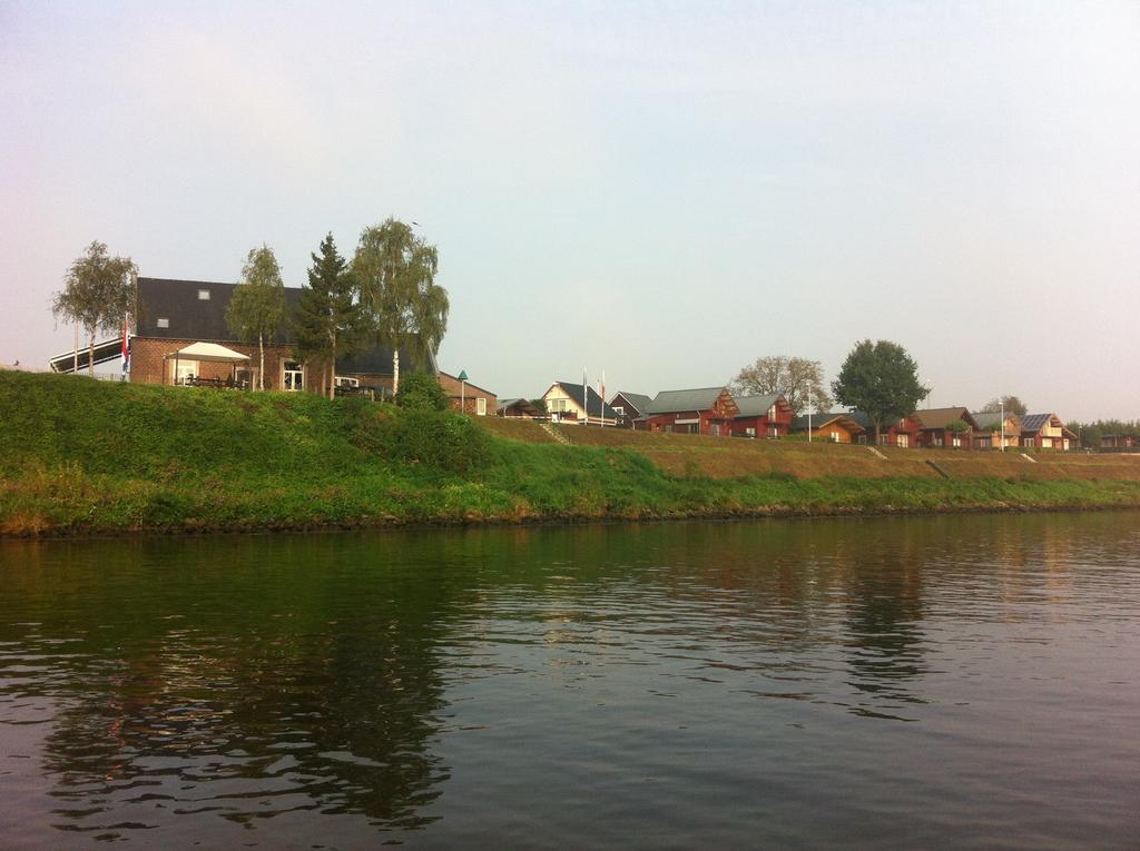 Chalet La Meuse Maaseik Quarto foto